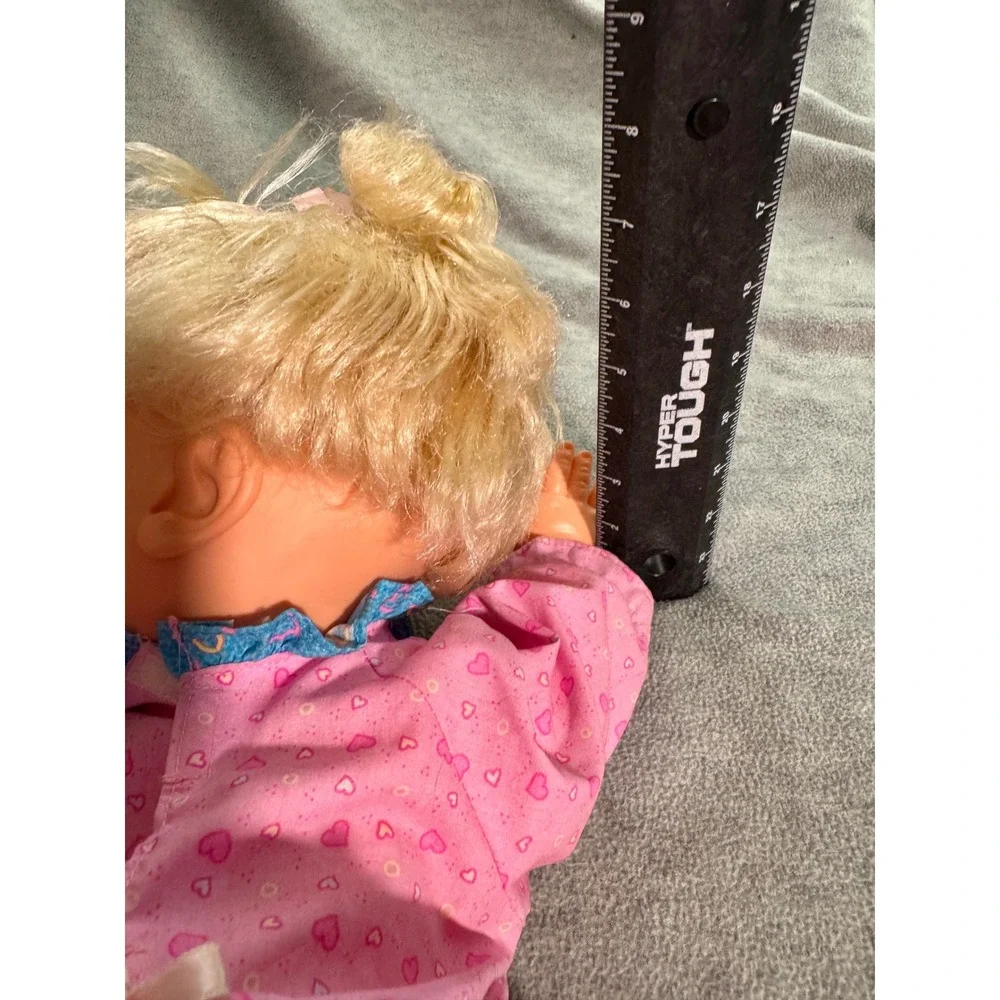 Vintage‎ 1988 Irwin Toy Oopsie Daisy Crawling Baby Doll Blonde Pink Pajamas 80s